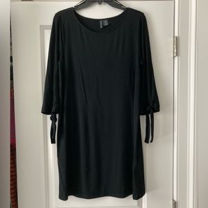 Paraphrase black dress